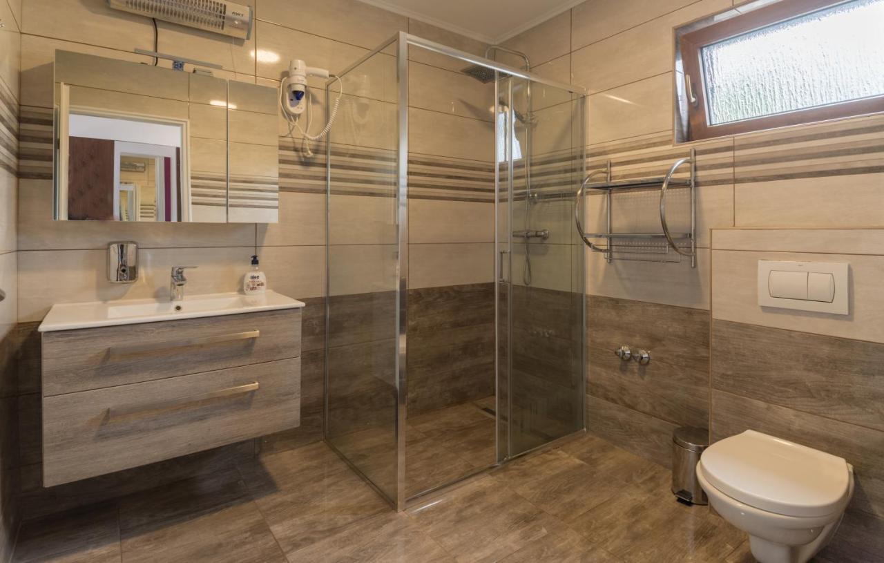 Villa Rubcic Rooms Rakovica Ngoại thất bức ảnh